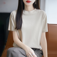 夏季新款简约半高领短袖女宽松百搭显瘦时尚休闲上衣，女装T恤，羊秋羊绒