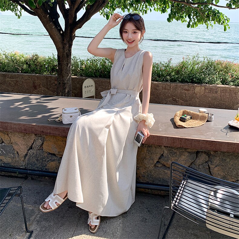 米白色气质超好看无袖连衣裙女2025夏季新款轻熟风收腰显瘦背心裙,女装连衣裙,2C108
