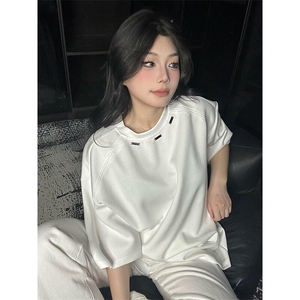 抖音得物品质二开240克宽松纯棉美式高街痞帅潮牌金属装饰短袖T恤图片
