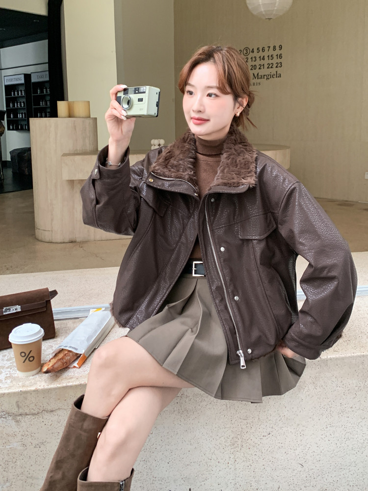 25冬季新款皮毛一体厚绒皮衣外套2B138-803P235K360,女装皮衣,2B138