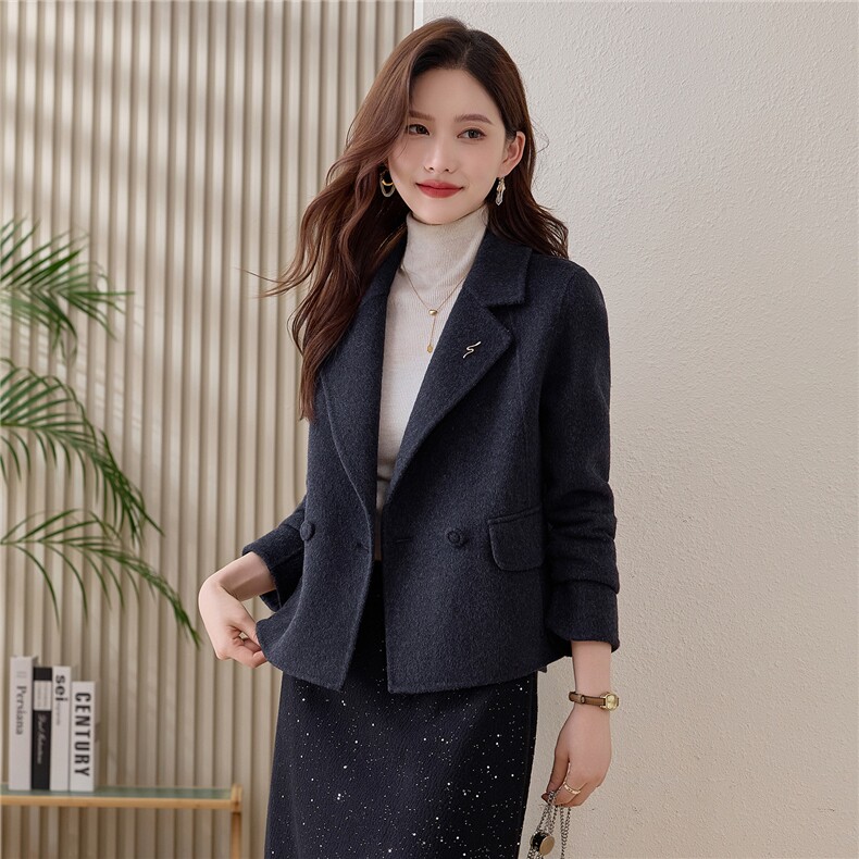 2025冬季宽松显瘦大码小个子法式小香风毛呢外套羊毛外套女带胸针,女装毛呢外套,众宇琦