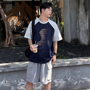 抖音得物高品质二开240克宽松纯棉美式潮牌插肩袖拼接短袖T恤图片