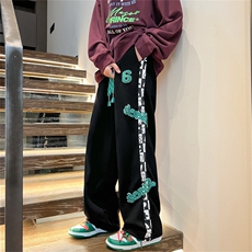 黑色