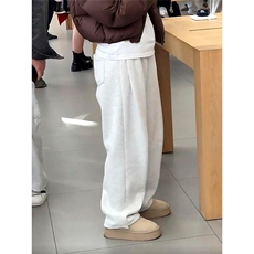 白灰色