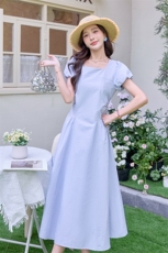 洋气绝美短袖连衣裙女2025夏新款方领法式收腰显瘦气质中长款裙子，女装连衣裙，潮流依族