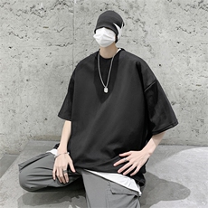 黑色