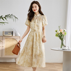 千百惠2025夏季新款时尚百搭显瘦高腰A字连衣裙女潮，女装连衣裙，采品优优