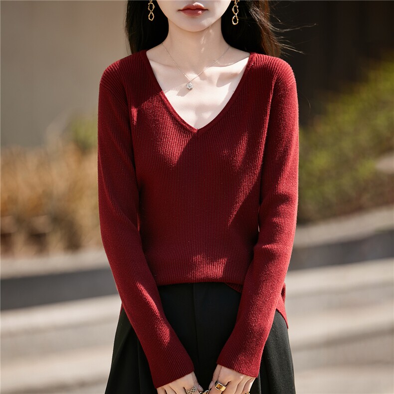 2025年秋季新款百搭女士金色线抽条V领套头衫,女装羊毛衫,圣丽羊绒