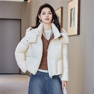 冬季保暖白鸭绒泡芙棉袄外套女抽绳调节短款连帽羽绒服图片