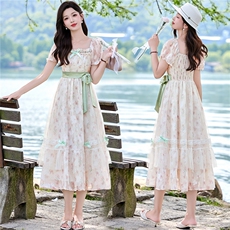 2026年夏季时尚潮流甜美浪漫印花连衣裙，女装连衣裙，江南富贵女