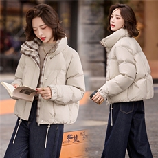 现货面包服女2025年冬季新款女装时尚休闲泡芙羽绒服，女装羽绒服，关键词