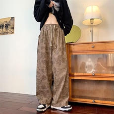 卡其色