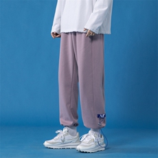 玫红色