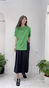 汪尚春·shangchun?w
侧长短设计洋气上衣
特色斜门图片