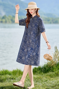 现货2025年夏季文艺复古印花妈妈休闲连衣裙图片