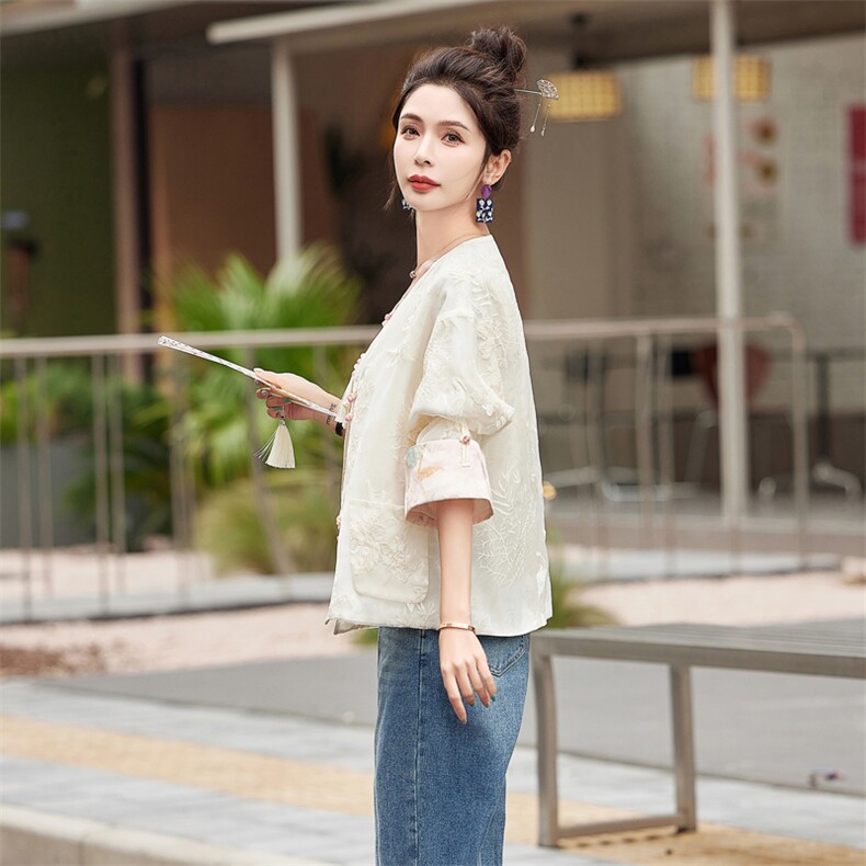 新中式外套女2025新款秋季薄款时尚小个子短款刺绣轻薄防晒衣,女装短外套,难舍钰依