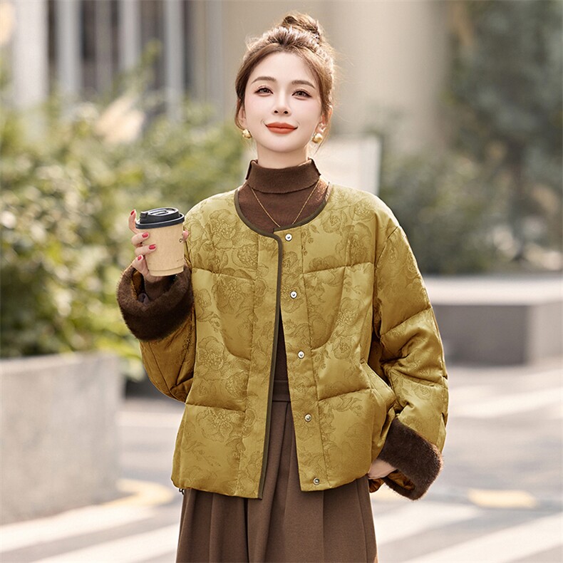 设计感立领拼接羽绒服女2025年冬季新款小个子白鸭绒短款,女装羽绒服,沁沁公主