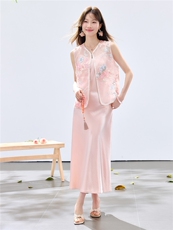 夏季新款现货！2026温柔风洋气重工刺绣花朵款马甲+珍珠吊带长裙，女装套装/套裙，央宝儿