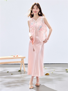 夏季新款现货！2026温柔风洋气重工刺绣花朵款马甲+珍珠吊带长裙图片