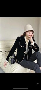 气质丝绒小香外套图片