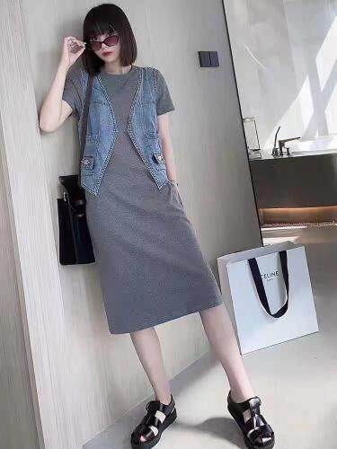 连衣裙，女装连衣裙，玫瑰共和国