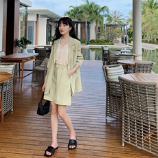绿色