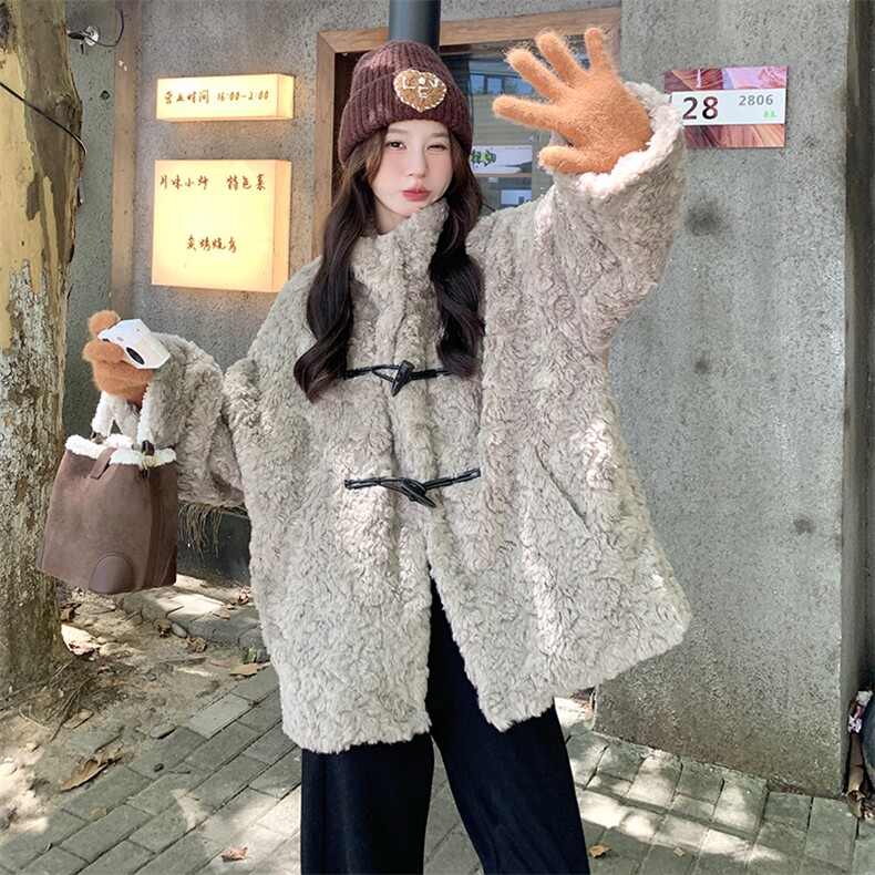 学院风牛角扣灰色立领羊羔毛外套女冬2024新款超好看加绒加厚棉服,女装毛呢外套,C位