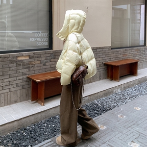 现货新款独特超好看短款羽绒服女款冬季连帽面包服小个子羽绒服图片