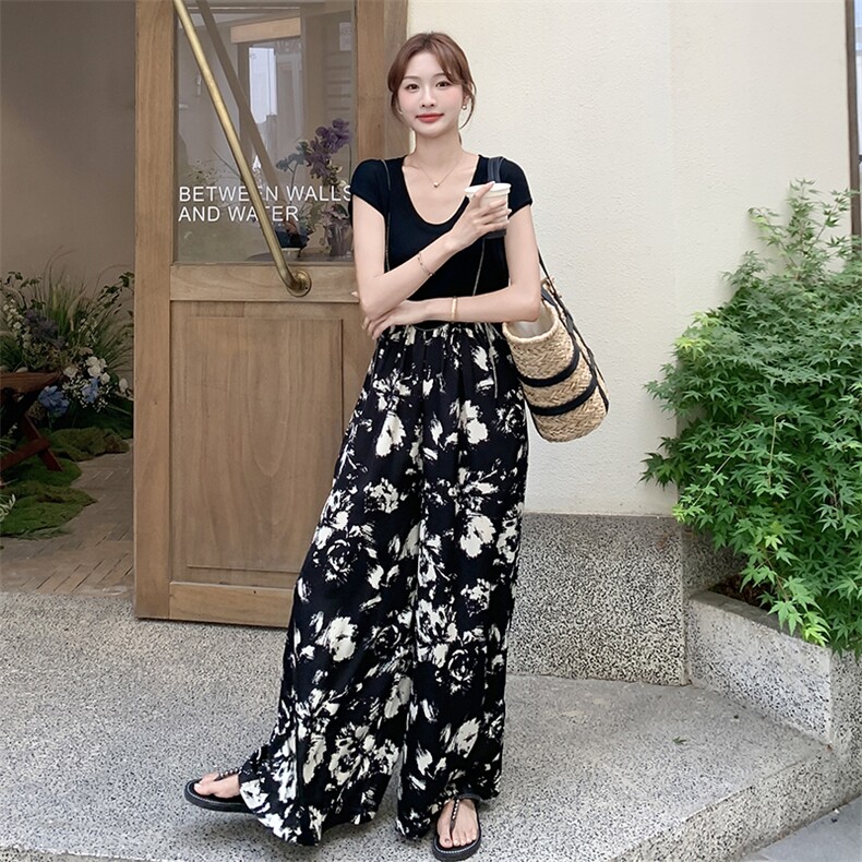 时尚复古印花减龄吊带裤套装女夏季2025新款一整套短袖上衣两件套,女装套装/套裙,2C255