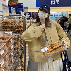 浅卡其