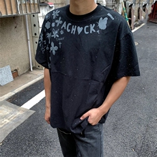 黑色