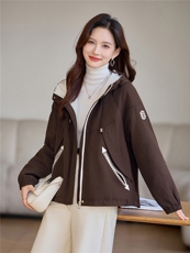 现货!2025年冬季时尚宽松连帽刺绣加绒加厚女外套，女装棉衣/棉服，依恋蒂丝