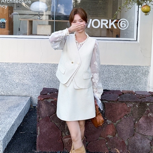 设计感马甲衬衫套装裙女2025秋季新款法式高级感气质半身裙三件套图片