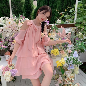 韩版温柔风露肩上衣套装女2025夏季新款薄款衬衣裙显瘦短裤两件套图片
