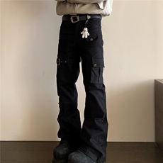 黑色