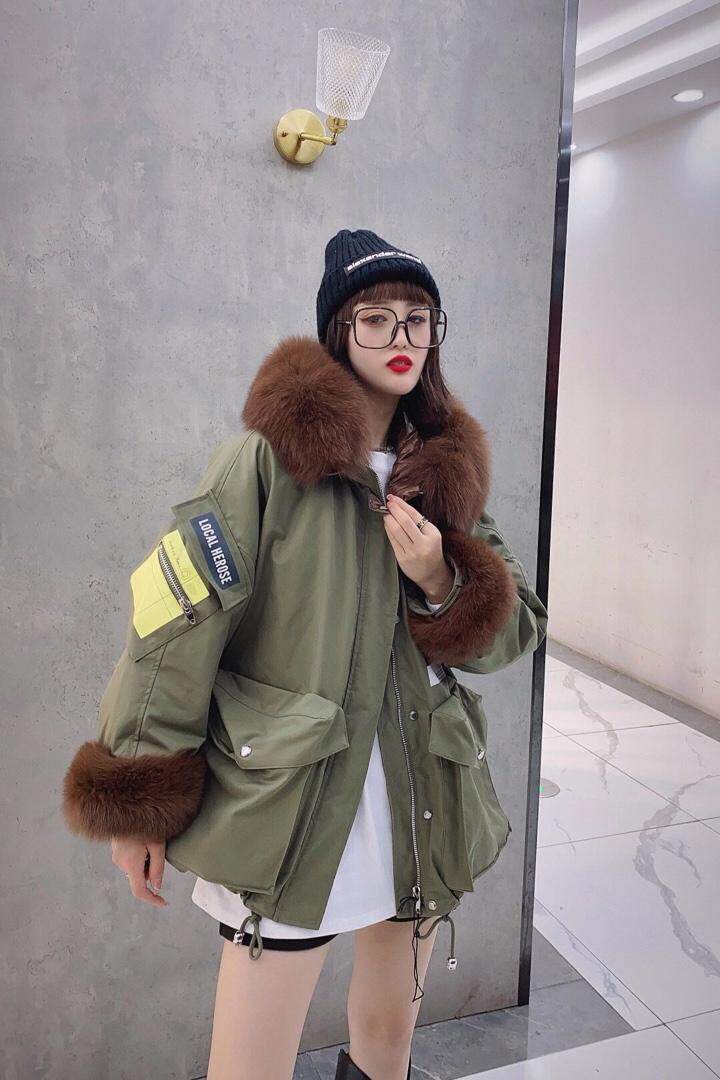 冬季派克羽绒服狐狸毛，女装羽绒服，得到THETHAT