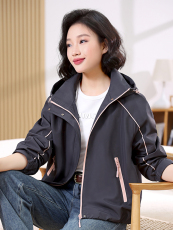 2025秋装新款时尚潮流休闲连帽外套，女装短外套，凝聚力