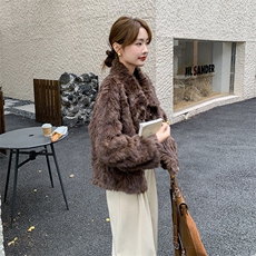 【新品】高端短款咖啡色环保皮草皮毛一体2C081-7710P195K298，女装皮草，2C081