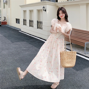 碎花泡泡袖方领连衣裙女夏2025新款韩版时尚茶歇减龄甜美a字裙子图片