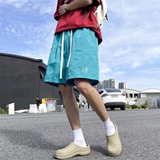 湖蓝色