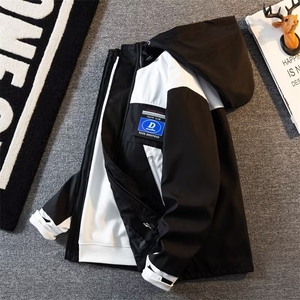 秋冬新款潮牌痞帅冲锋衣男休闲工装夹克连帽登山服外套JK03/P78图片