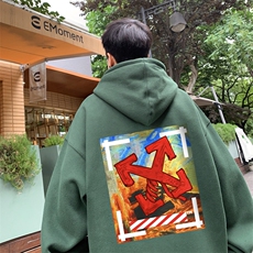 墨绿色
