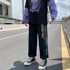 黑色