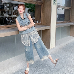 韩版蕾丝拼接牛仔马甲阔腿裤套装女2025夏季新款度假风显瘦两件套图片