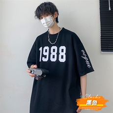 黑色
