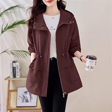 开春外套女中长款2025新款时尚气质宽松收腰小个子高级感风衣夹克，女装风衣，依万里