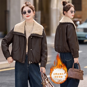 羊羔毛领拼接PU皮羽绒服女2025冬季新款小个子气质显瘦白鸭绒外套图片