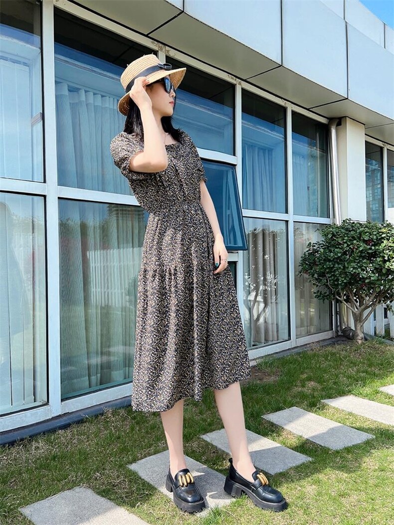 2022夏季新款韩版碎花连衣裙，女装连衣裙，V/A