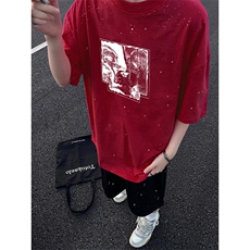 酒红色