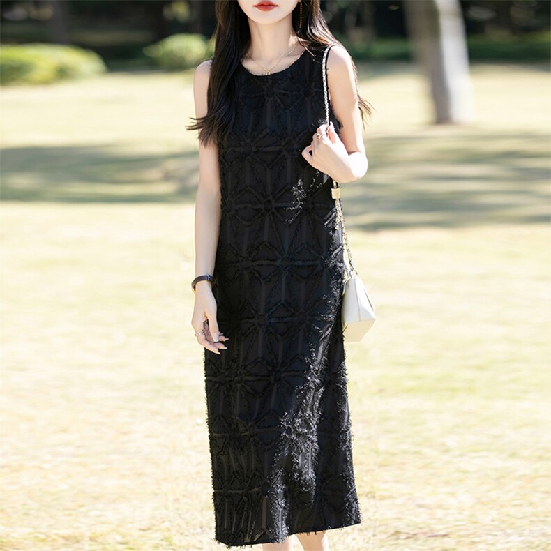 气质名媛轻奢缎面圆领无袖背心吊带连衣裙女春夏剪花立体休闲长裙,女装连衣裙,佳绒高端店